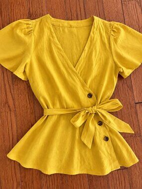 LOFT Mustard Yellow Linen Blend Wrap Peplum Blouse S Flutter Sleeve w tie waist